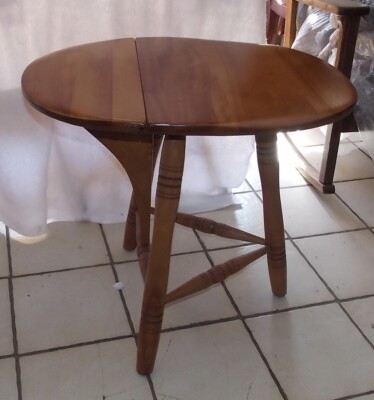 Mid Century Maple Drop Leaf Side Table / End Table