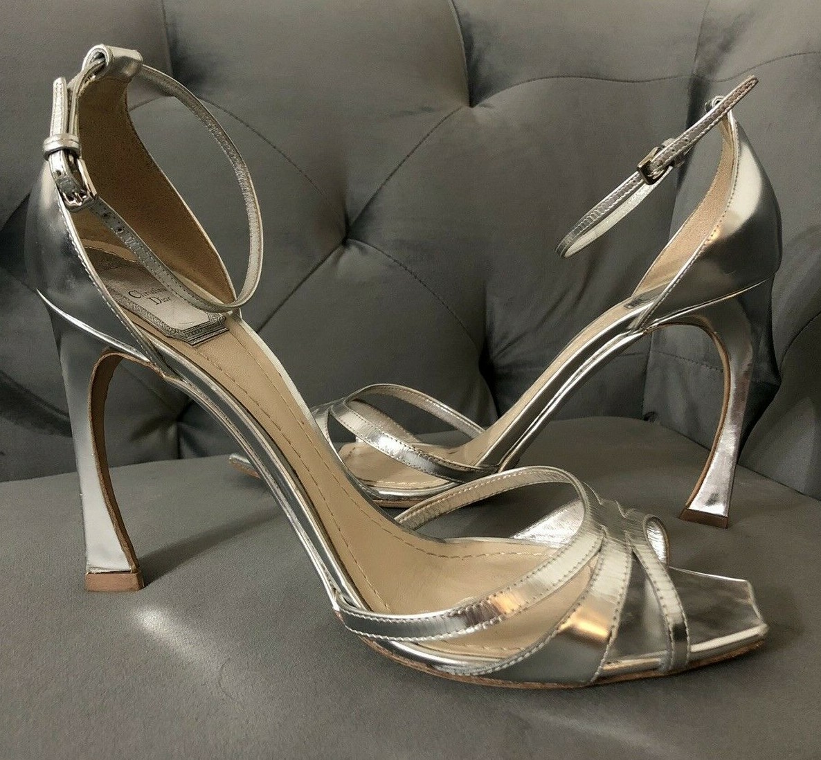 $890+Christian Dior Silver Patent Leather Ankle Strap H/Heel