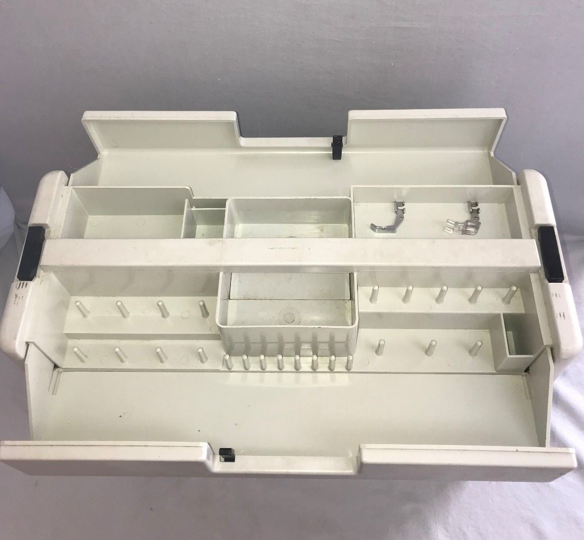 Genuine Pfaff 1197 Vintage Sewing Machine