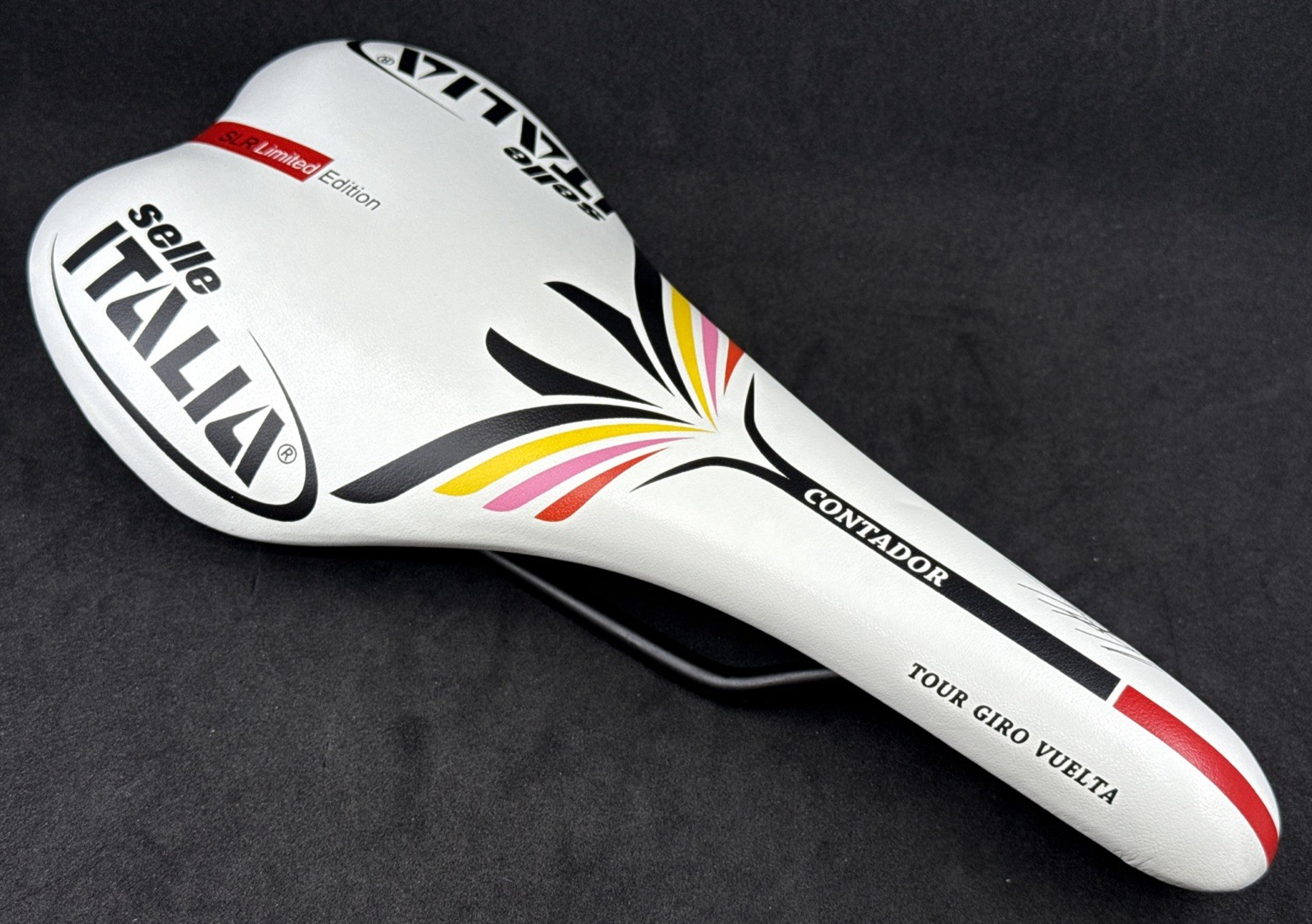 【新品未使用】selle ITALIA SLR team edition SELLE ITALIA SLR CARBON TEAM EDITION - Velo7
