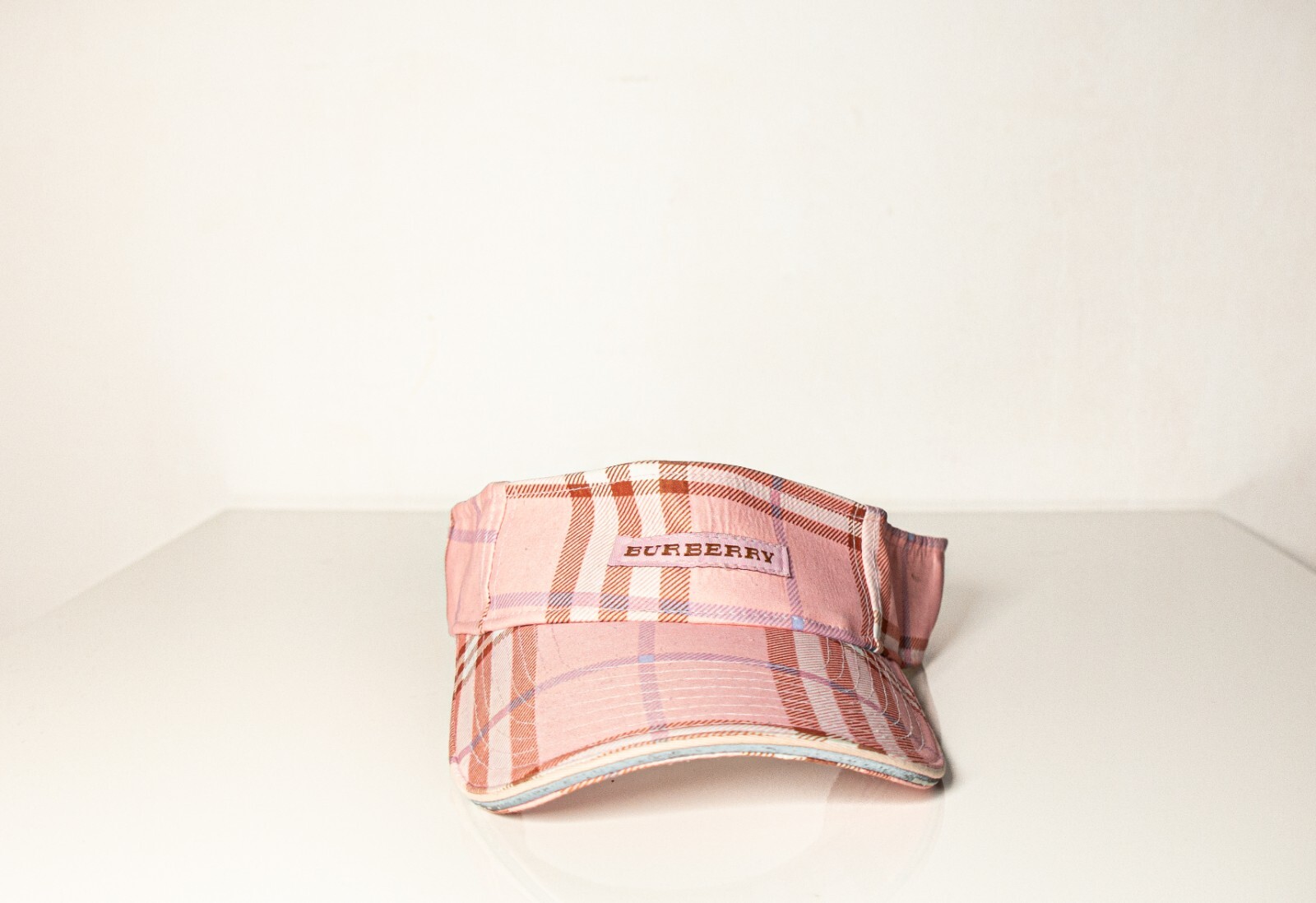 Burberry ロゴプレート チェック柄キャップ（9/20までお取り置き中） Burberry Vintage Pink Visor Cap Hat Logo Nova Check | eBay