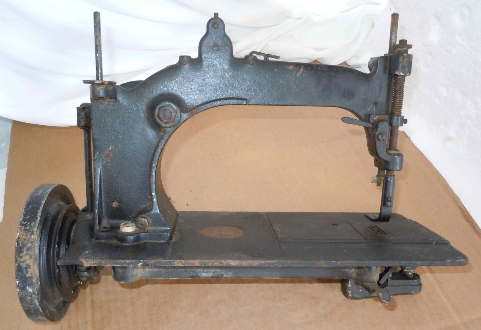 Early Wheeler & Wilson Sewing Machine No. 8 Turns Freely