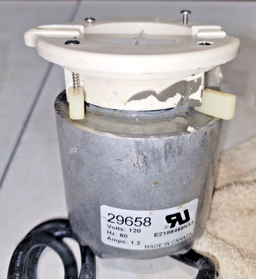 m VINTAGE SMALL MOTOR AND FLUID PUMP, 29658, ATTACHMENT