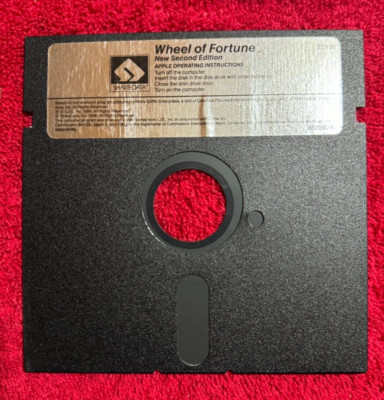 5 1/2'' Floppy Disk ~ Wheel of Fortune ~ 1987 ~ Game ~ Share Data ~ Apple ~ Com