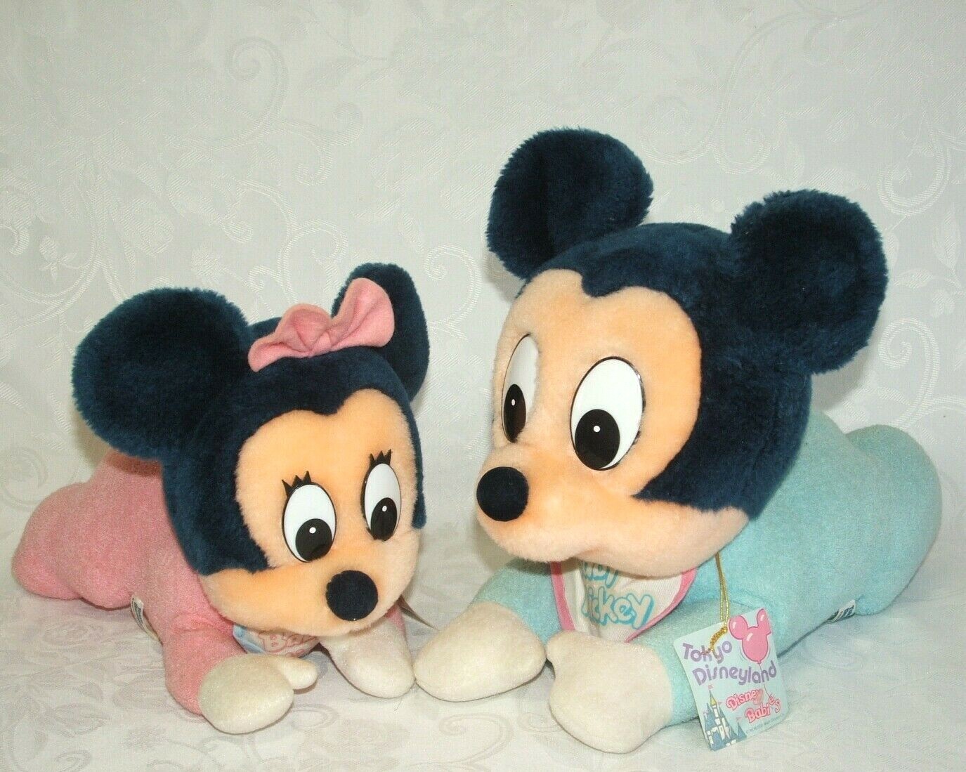 Vtg Tokyo Disney Baby Mickey Mouse Minnie Mouse Crawling Bib