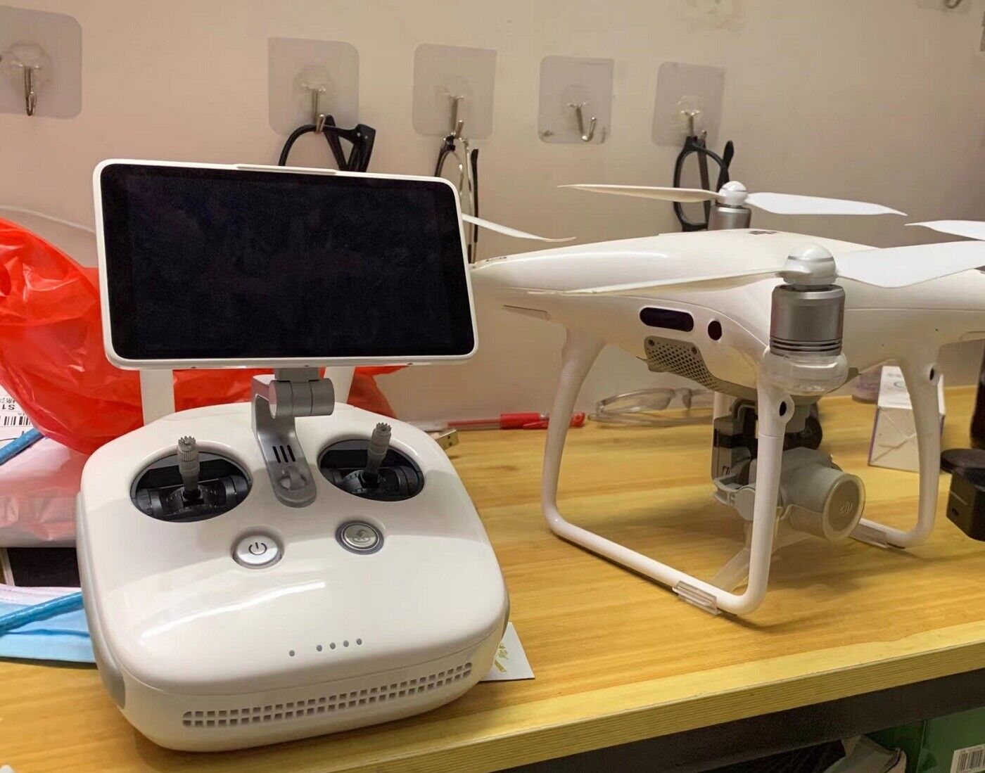 DJI Phantom 4 Pro+ PLUS V2.0 20MP/4K Camera Drone Quadcopter DJI Phantom 4 Pro+ PLUS V2.0 20MP/4K Camera Drone Quadcopter