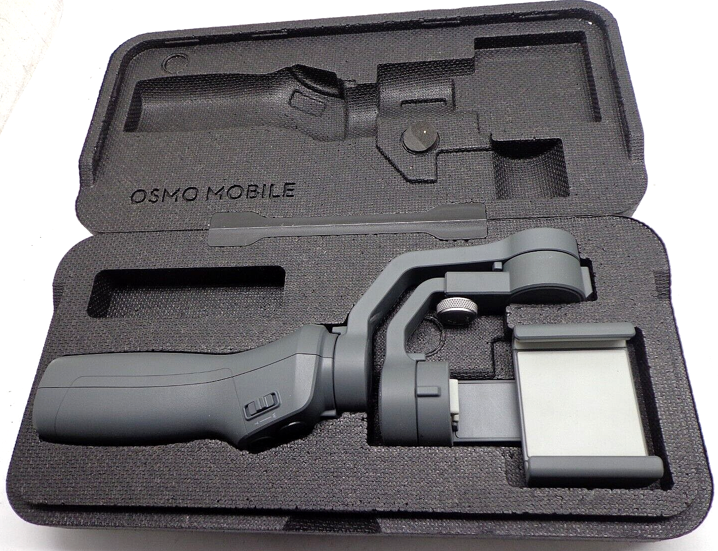 DJI OSMO MOBILE2（OM170） DJI OSMO Mobile 2 Model OM170 Handheld Smartphone Gimbal