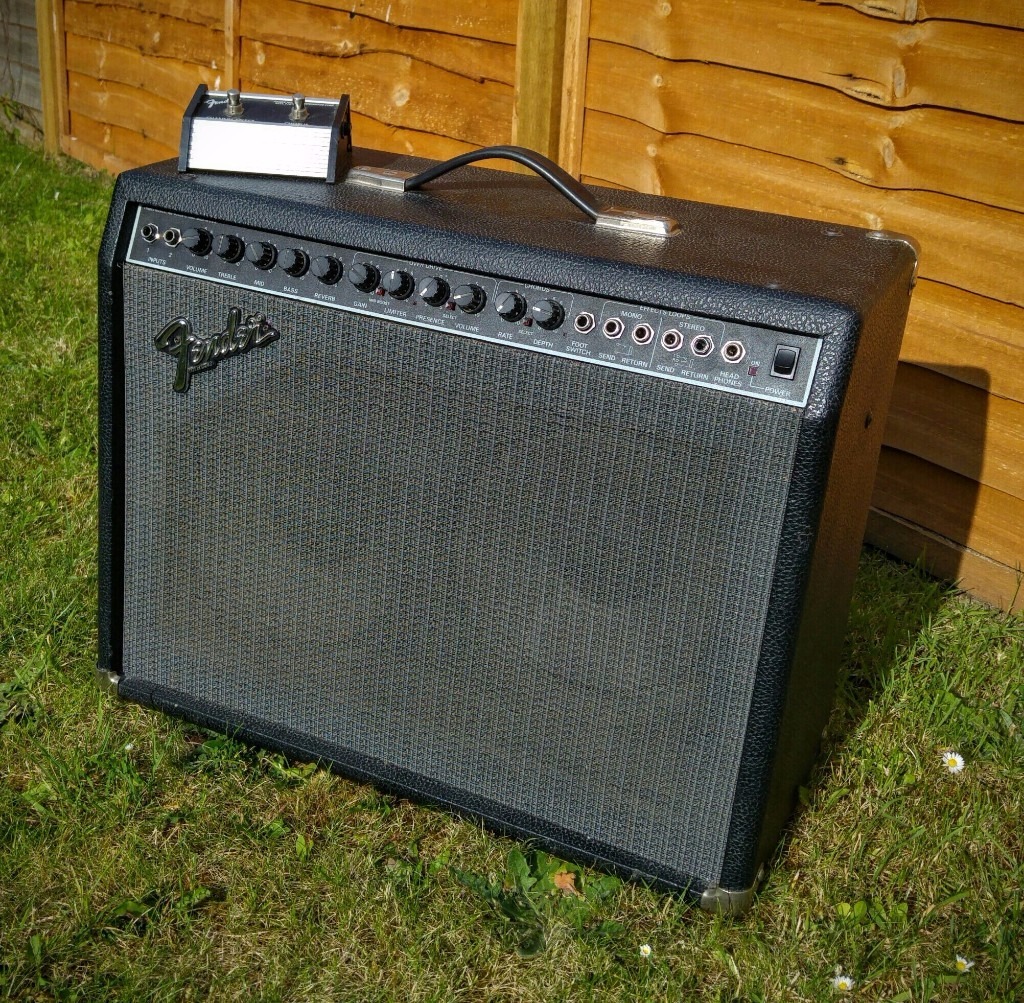 Fender USA 'Red Knob' Princeton Chorus SolidState Guitar Amp