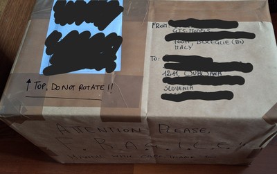 Foto dell'oggetto di un acquirente verificato