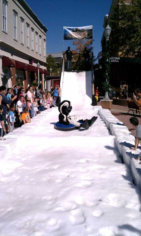 Real Snow Machine for Events from Foamdaddy