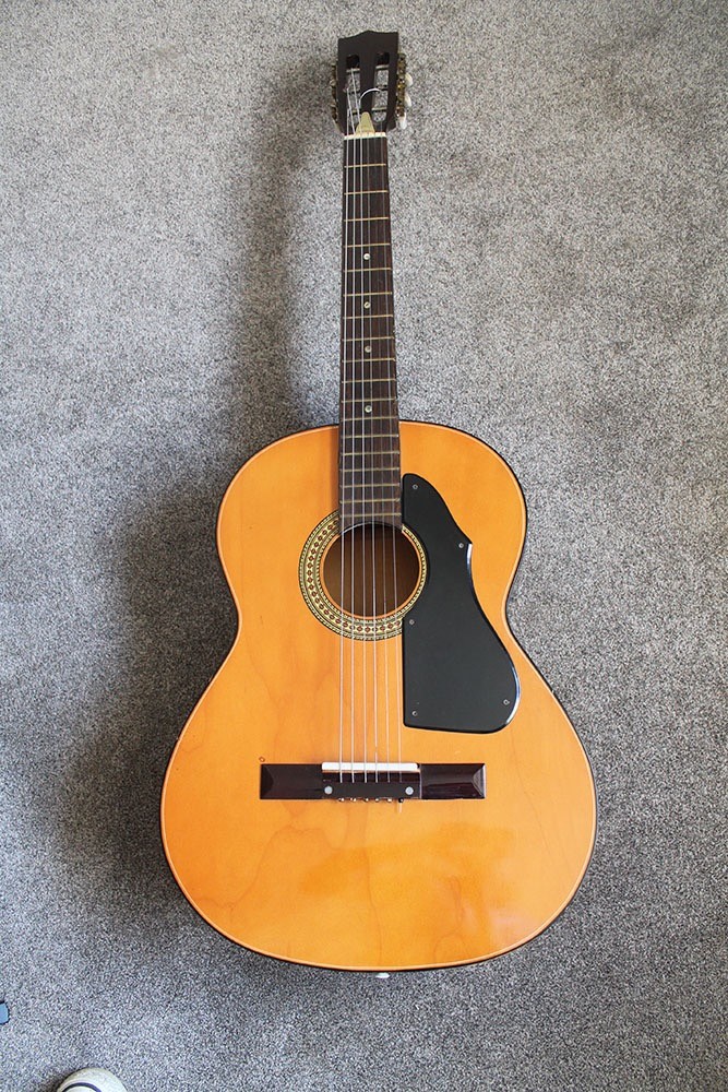 Acoustic guitar in Halifax, West Yorkshire Gumtree