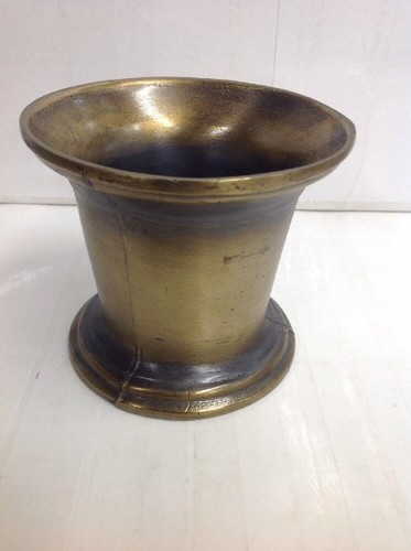 Vintage ~ Diecast ~ Heavy ~ Metal ~ Mortar And Pestle