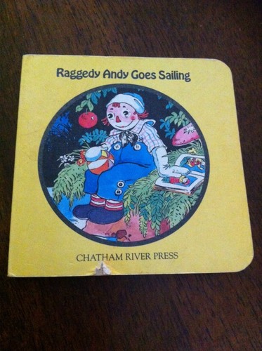 1984 Raggedy Andy Mini Books (2)