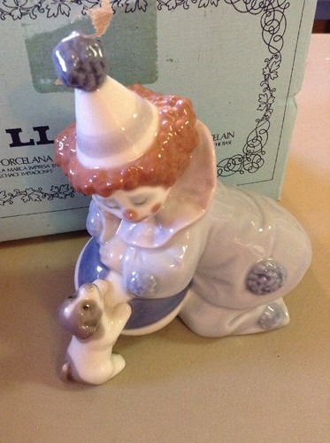 Mint In Box!! Retired! LLADRO #5278 - PIERROT WITH PUPPY & BALL
