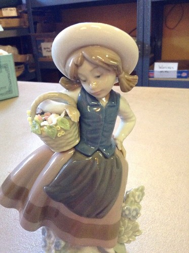 Vintage Lladro Figurine #5221 Sweet Scent Girl Holding Basket of Flowers