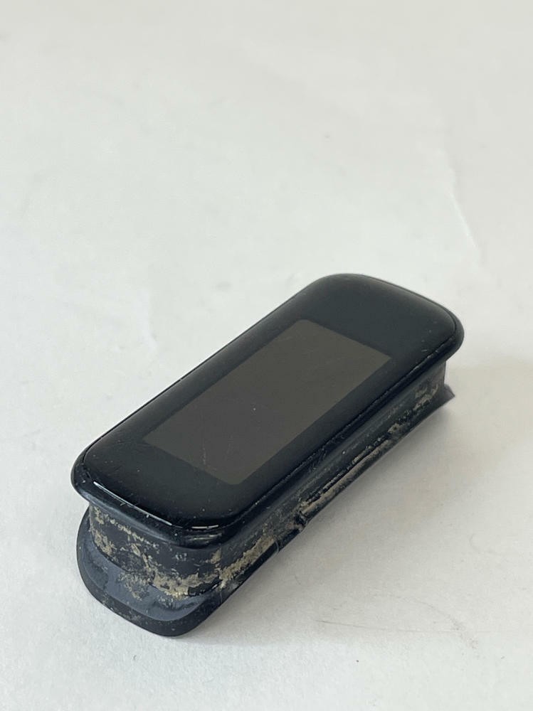 Samsung Galaxy Fit2 SM-R220 BT Touchscreen Tracker*Scratched* -No band