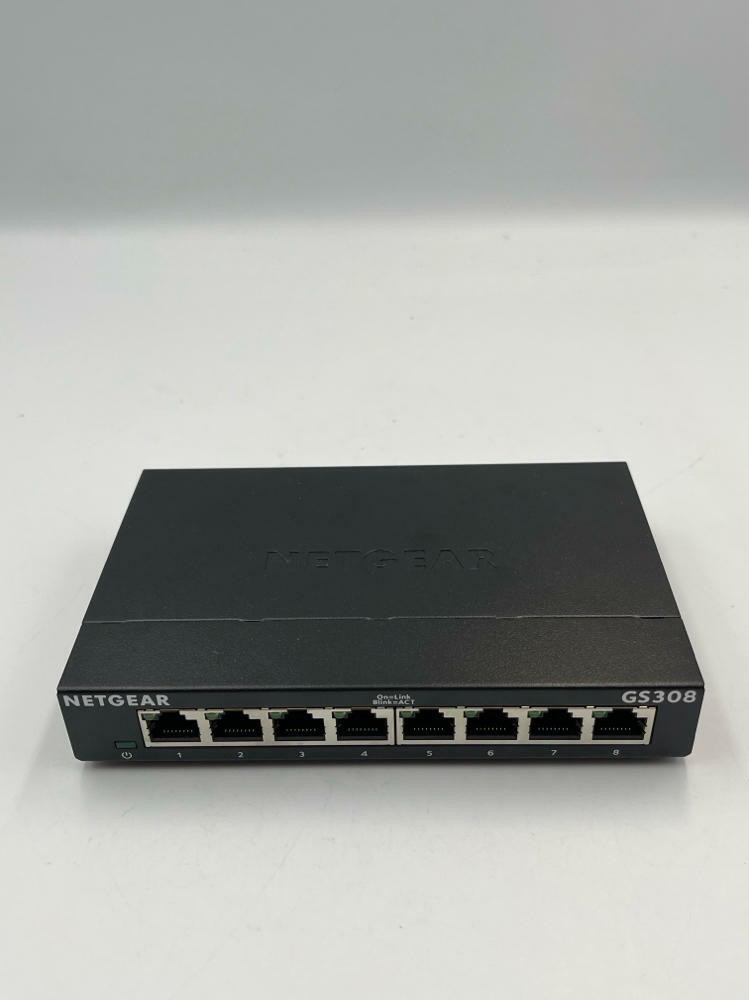 NETGEAR 8 Port PoE Gigabit Ethernet Essentials Switch (GS308V3) - (READ-NP)