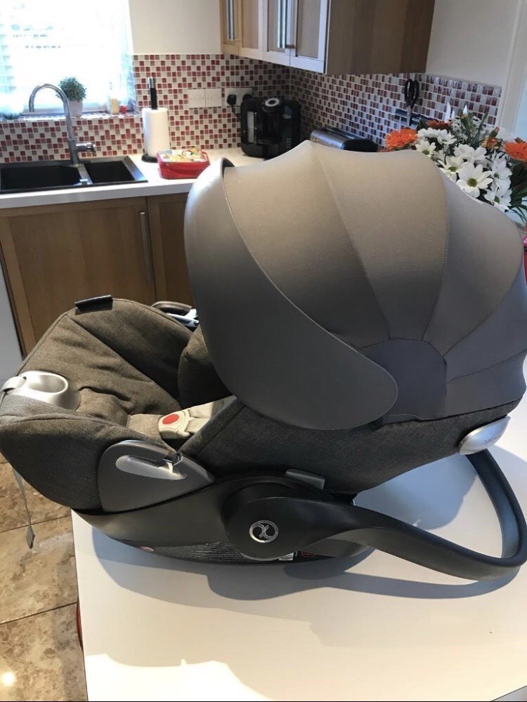 Cybex Cloud Q car seat and isofix base. in Dorchester, Dorset Gumtree
