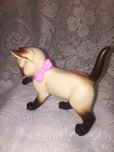Josef Originals Siamese Kitty Cat Figurine With Painted Pink Bow