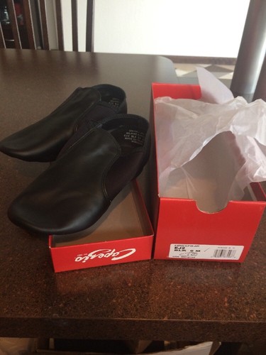 CAPEZIO  jazz shoes size 6 Medium Adult, NIB, Black