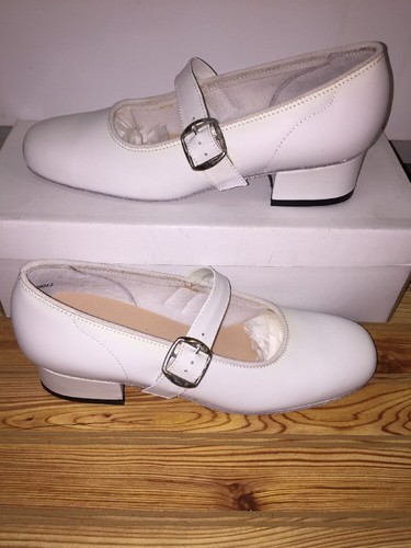 Majestic Size 7 M Womens Square Dance Shoes, White