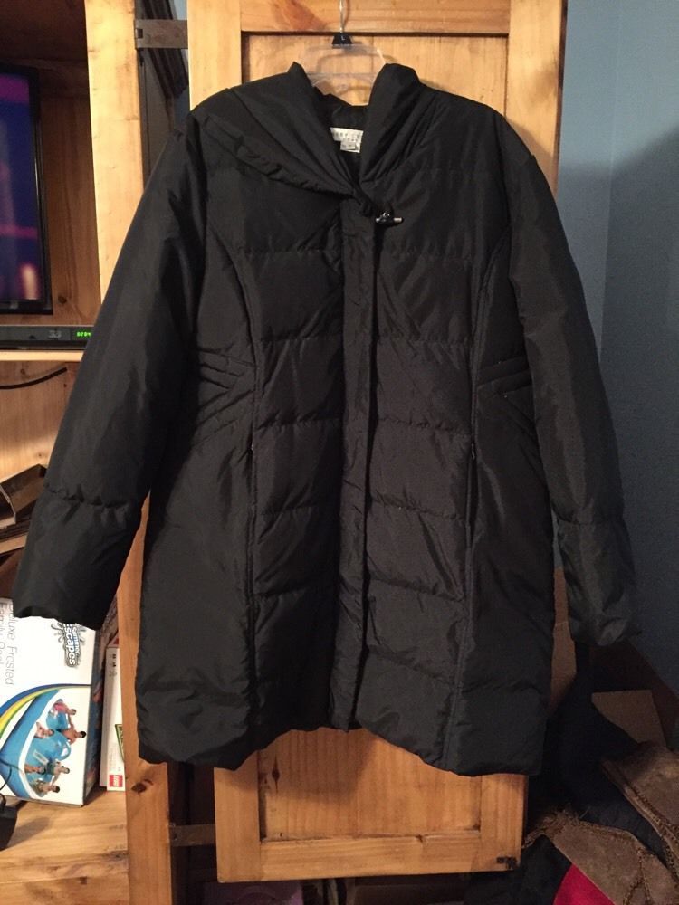 Larry Levine Coats, Jackets & Vests for Women