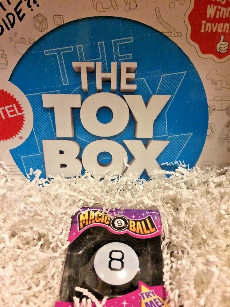 Toys R Us The Toy Box Season 1 Winner Artsplash 3D Liquid Art Collector 8 Ball