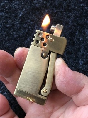 Windproof Metal Kerosene Lighter Vintage Trench Rocker Lighter Fluid Refillable