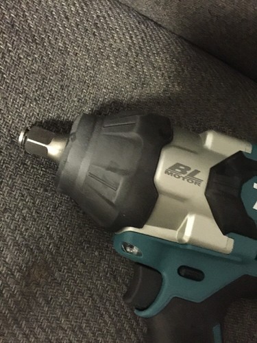 Makita 18V LXT Li-Ion BL 1/2 in. Sq. Dr. Impact Wrench (Bare) XWT08Z - New!!