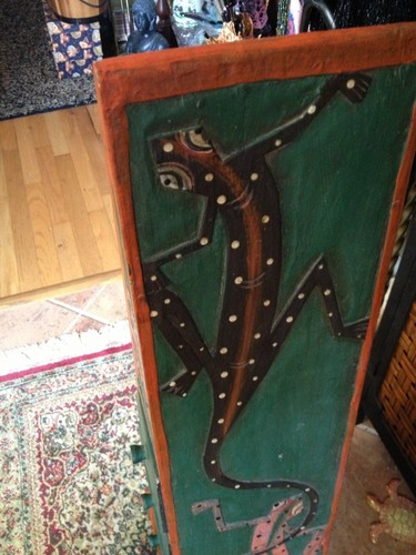 Lizard Triagle Hand Crafted Chest With Drawers Carved Lizards Awesome