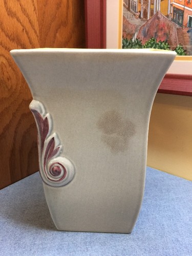 Red Wing Pottery Vase - 1105 - USA Art - 40s - Light Gray, Yellow, Planter 8