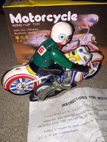 Vintage motorcycle tin wind-up toy MS 702 china 1970's (KC)