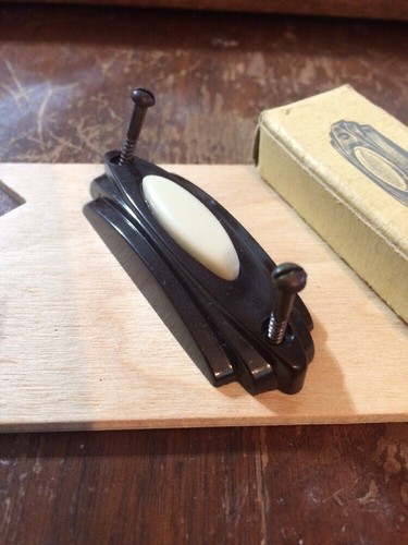 Vintage  PUSH BUTTON Door Bell origibal Box and screws New Old Stock