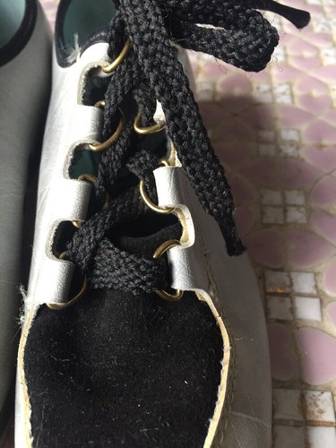 Cute Vintage 1960s Bowling Women’s  Blue & Black Shoes Size 7