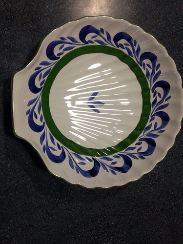 Present Tense Shell Dish White Blue Green