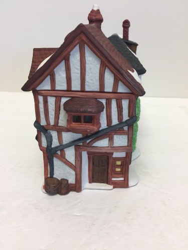Dickens' Village Series The Old Curiosity Shop in box - Dept 56 #5905-6. A1