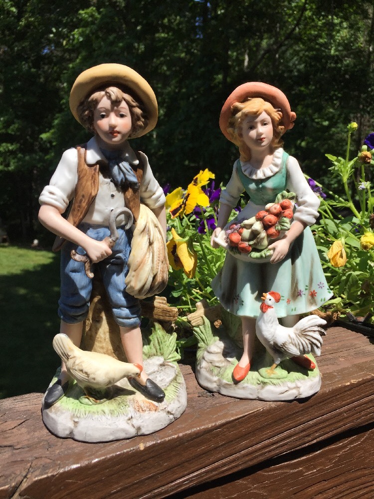 ANTIQUE Vintage HOME INTERIORS Homco BOY & GIRL SET Farm Rooster & Hen Figurines