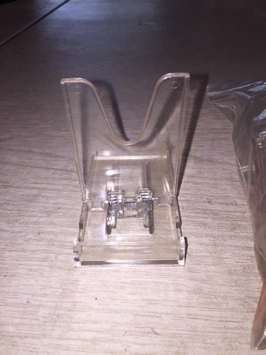 Small Sliding Clear Plastic Plate  Art Display Support