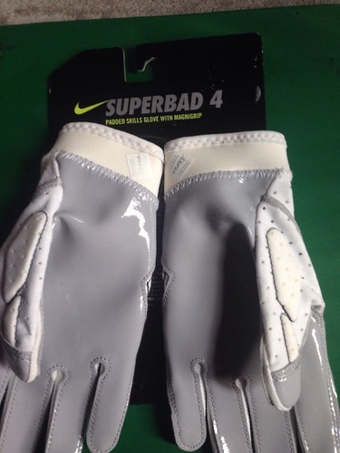 Nike Superbad 4 Football Receiver Gloves. Youth Small. $45 Retail. Brand New