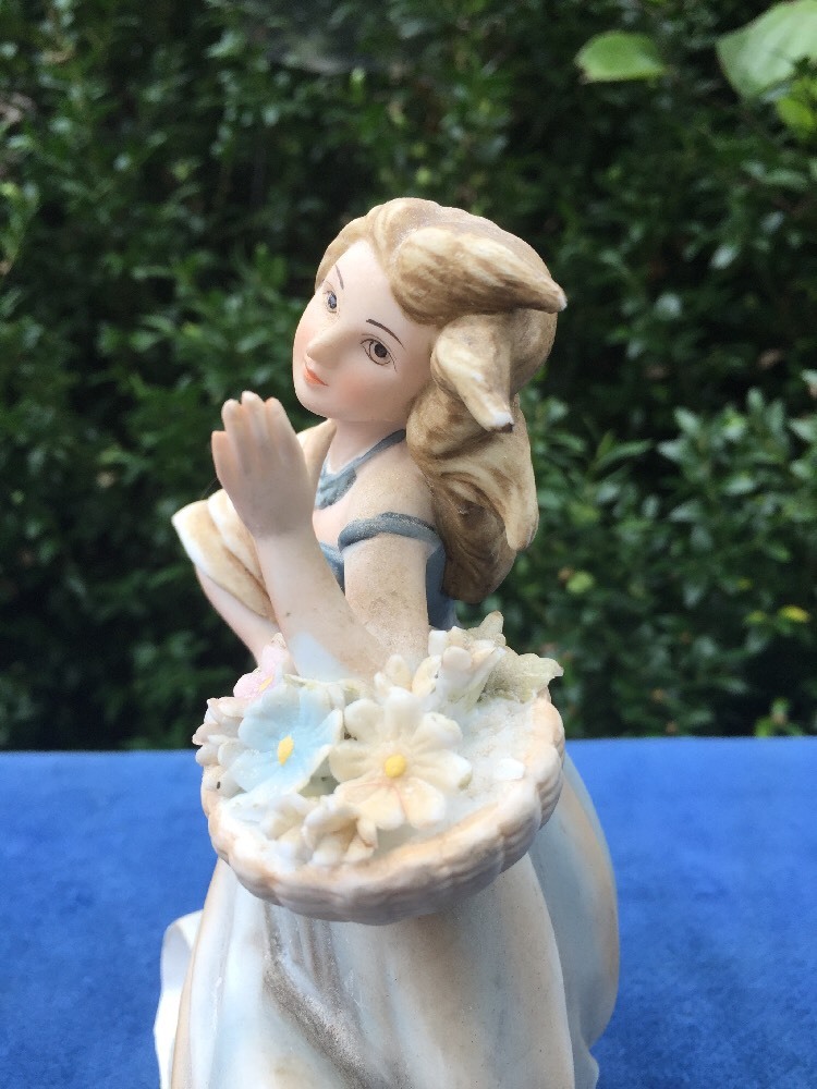 LEFTON Cinderella Queen of Hearts Basket of Flowers ANTIQUE Art Porcelain Lady