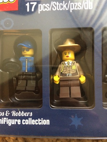 Lego Toys R Us Bricktober Cops And Robbers Minifigures Collection Rare 5004574