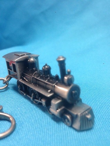 Disney Walt Disney World Railroad Train Deluxe Metal Keychain New with Tags