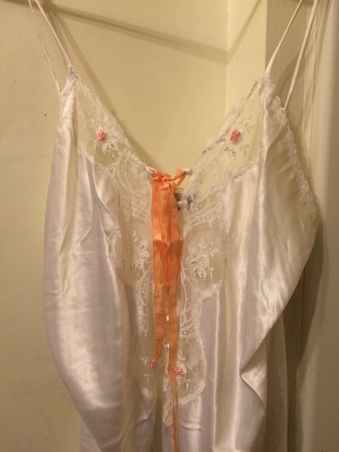 Vintage Romantic Moments White Chemise Lace Size Medium