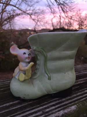 Antique GOLD SAXOPHONE King Vintage Mouse Sax Vase Porcelain Boot Charming Tail