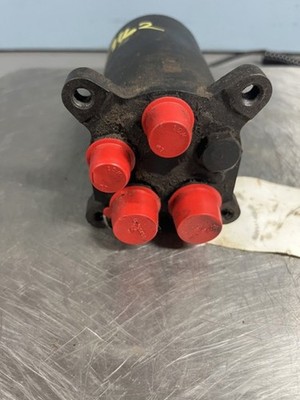 Used John Deere Valve AM119162