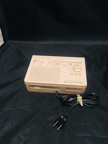 Vintage Sony Dream Machine Clock Radio Alarm Digital FM AM Beige Model ICF-C2W