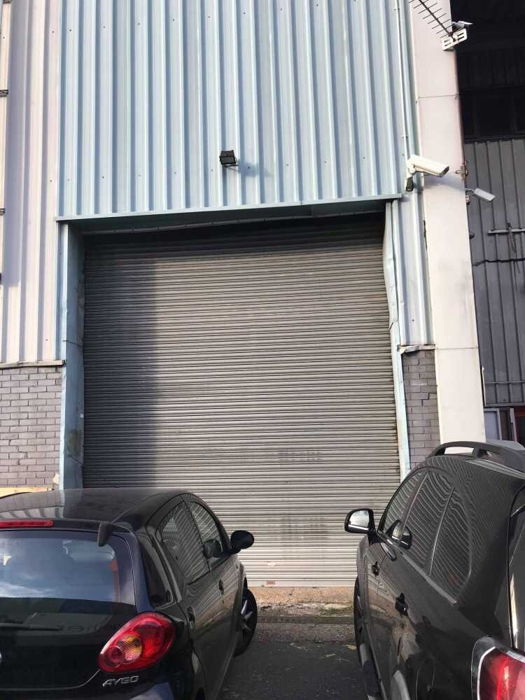 Warehouse available to rent in London (E10) 968 Sq Ft in East
