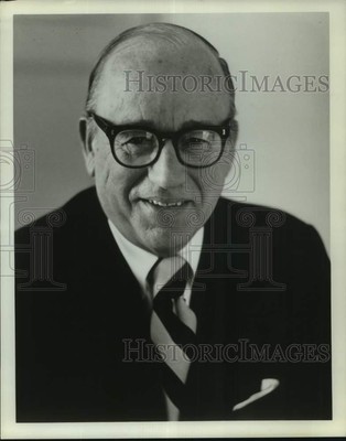 1975 Press Photo Anthony L. Conrad, President of R.C.A. - hca88257
