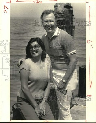 1980 Press Photo Joe Ed Christensen and Wife Gloria Cantu Lopez Boating