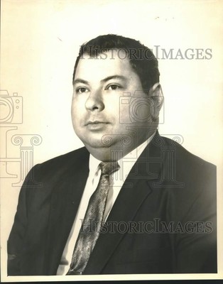 1971 Press Photo Louis Cantu, Security National Bank, Assistant Vice President